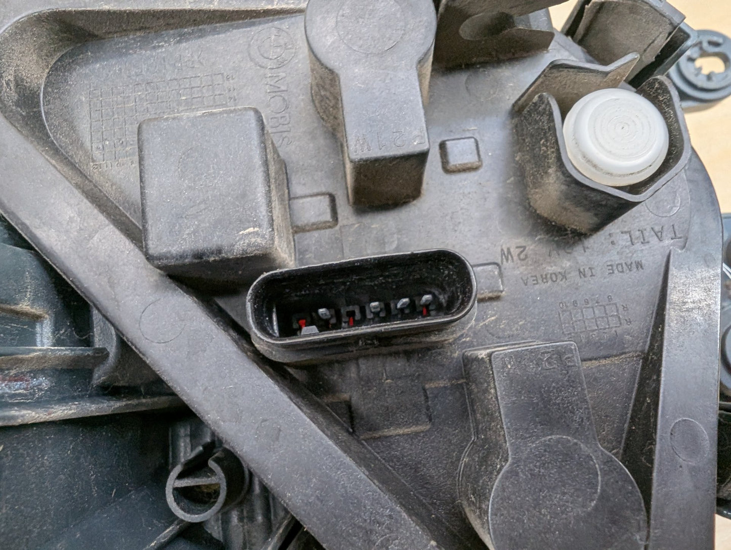 12-15 OEM BMW F30 F80 328 335 M3 Rear Left Driver Side Outer Tail Light