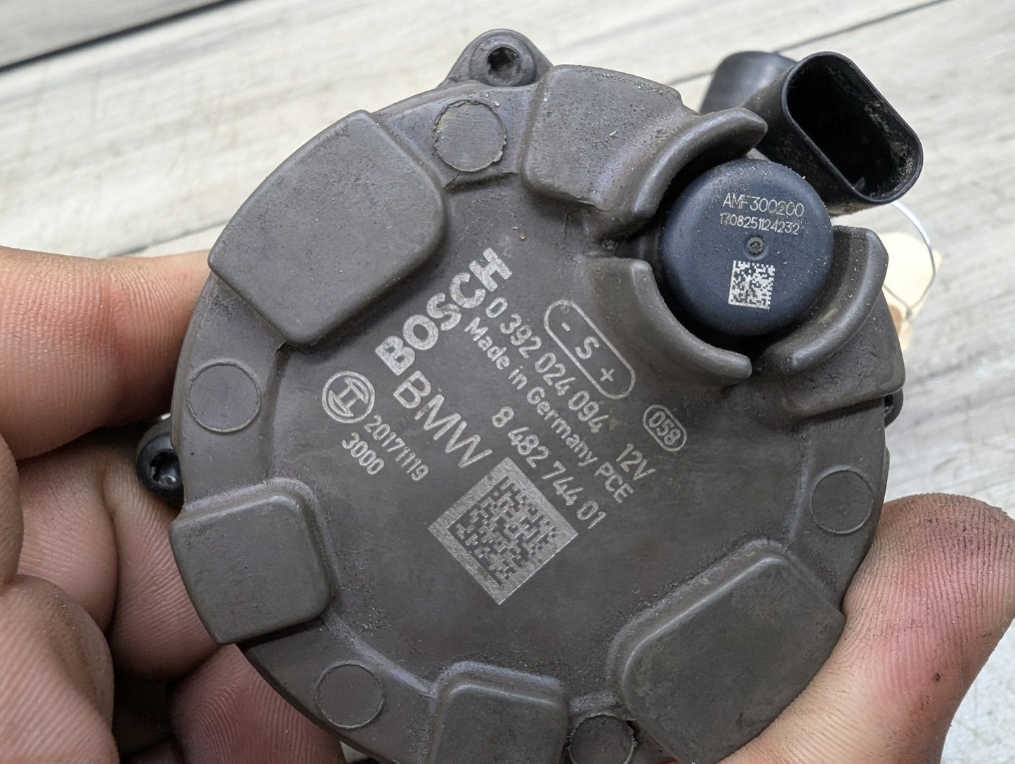 2017-2023 BMW G30 530i B46B20O0 Engine Motor Cooling Auxiliary Water Pump 8482744