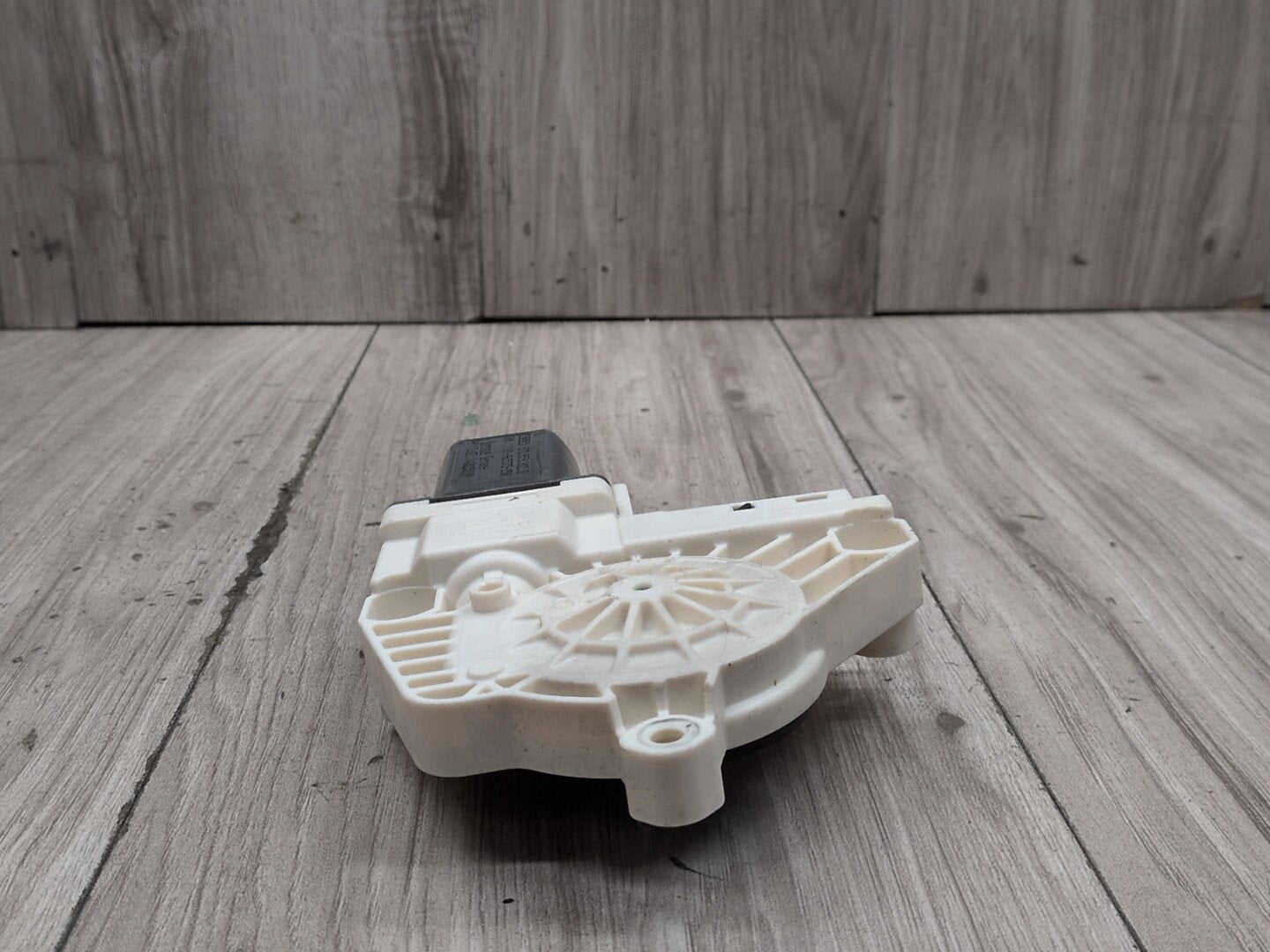 2008-2017 Audi S5 8T Front Right Passenger Door Window Glass Regulator Motor 810959802b