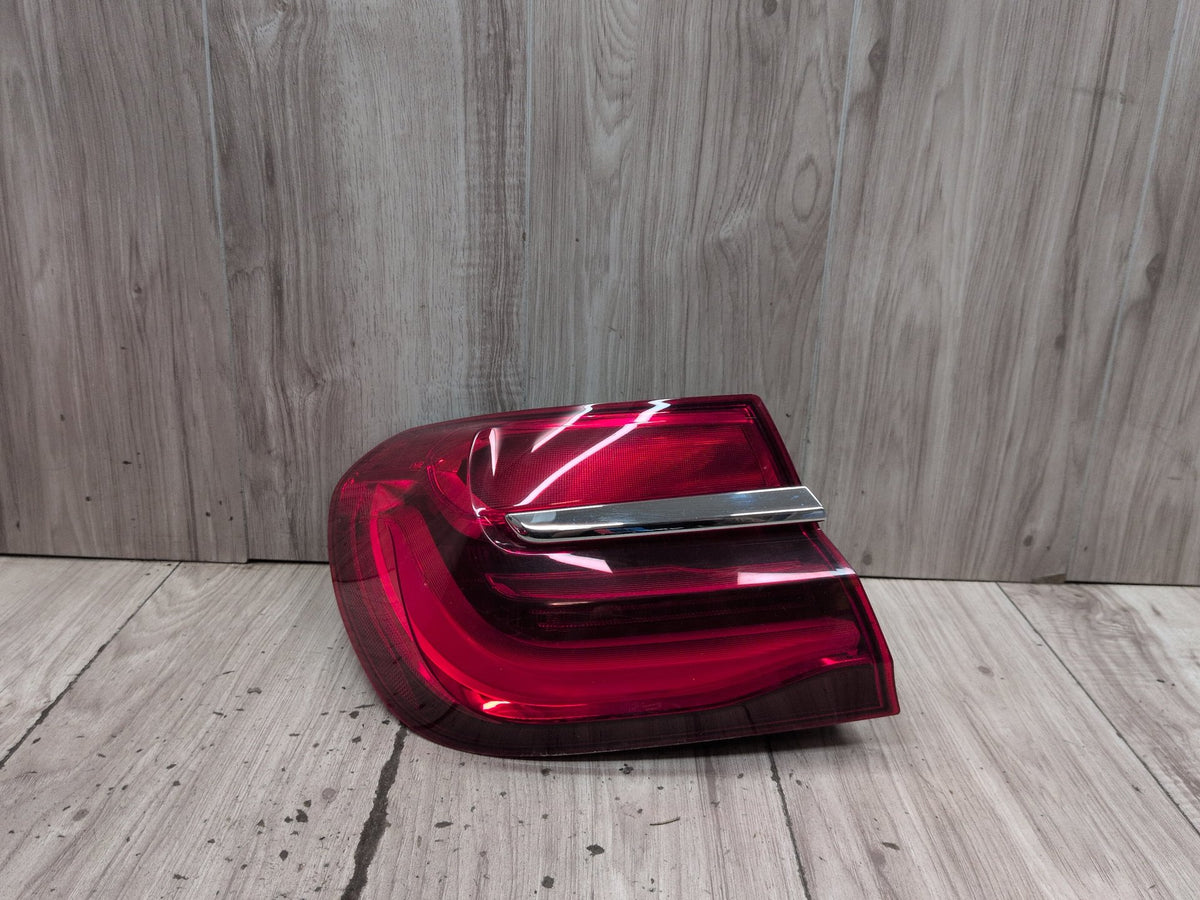 16-19 OEM BMW G11 G12 740 750 M760 B7 Rear Left Driver Outer LED Tail Light