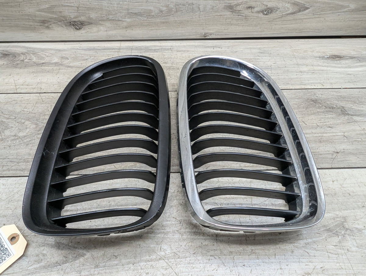 2006-2011 BMW 328i E90 Front Left Right Upper Bumper Cover Kidney Grilles SET 7201967