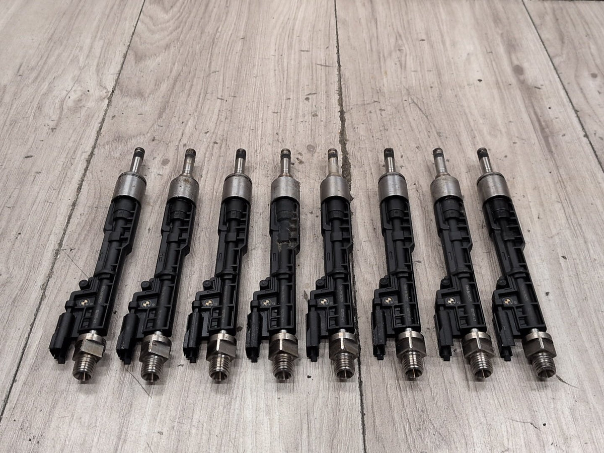 2017-2023 BMW M550i G30 Engine Motor Fuel Injector SET 8638255
