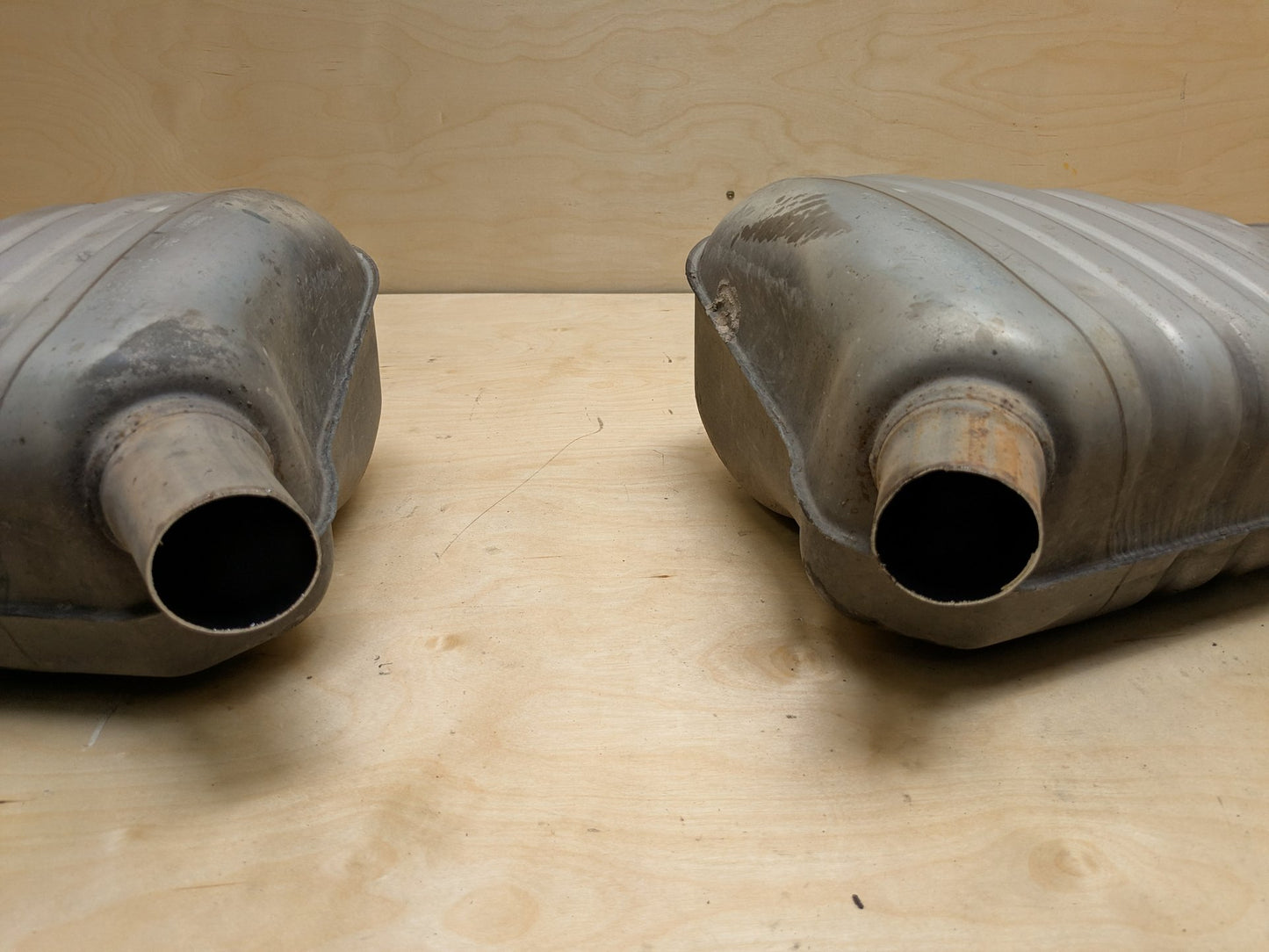 2008 - 2017 Audi S5 8T Rear Exhaust Muffler 8K0253611BD