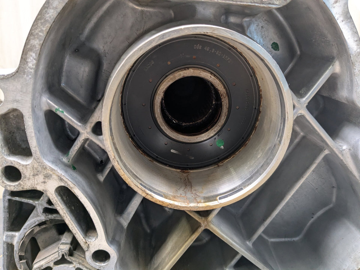 2014-2018 BMW X5 F15 N63B44O1 Transmission Transfer Case 174376k 8643152