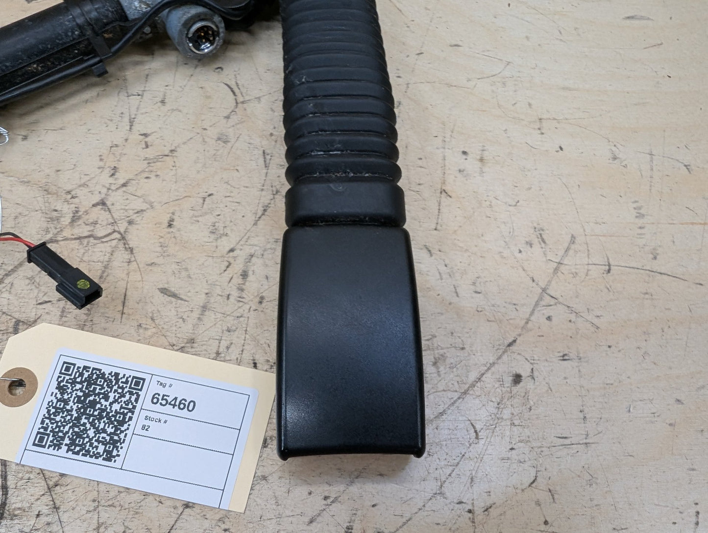 13-16 OEM BMW F01 F02 F10 535 740 750 M5 Front Left Driver Side Seatbelt Buckle