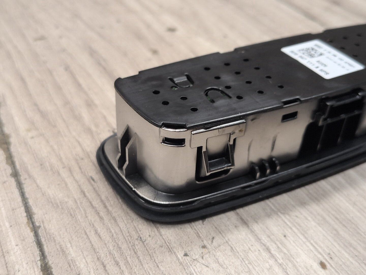 2015-2018 Audi Q3 8U Rear Interior Overhead Dome Light Switch Module 8U0947111A
