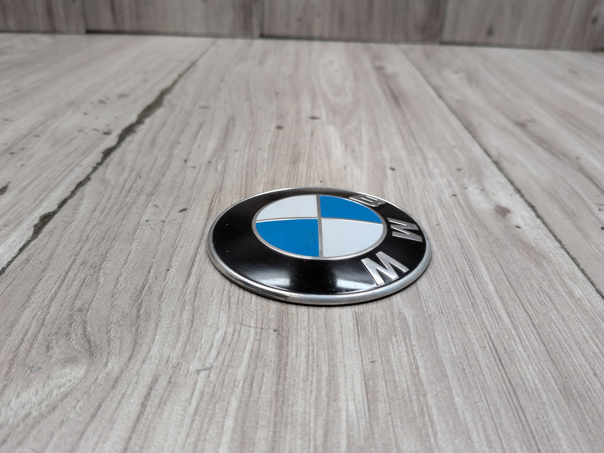 OEM BMW E85 F06 F10 F12 F13 Hood Trunk Emblem Badge Symbol Logo D=82 MM 7057794
