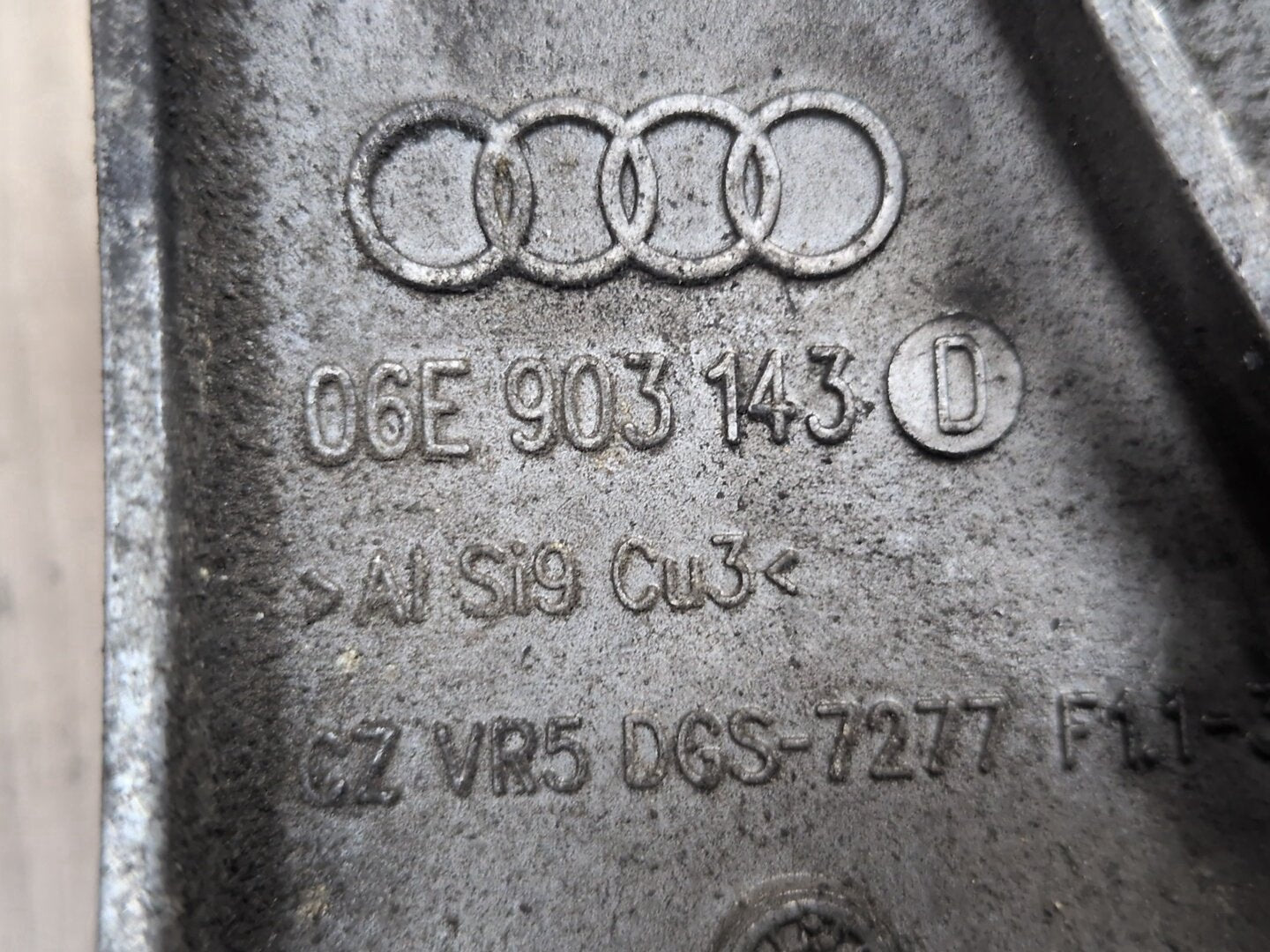2008 - 2017 Audi S5 8T Misc 06E903143D