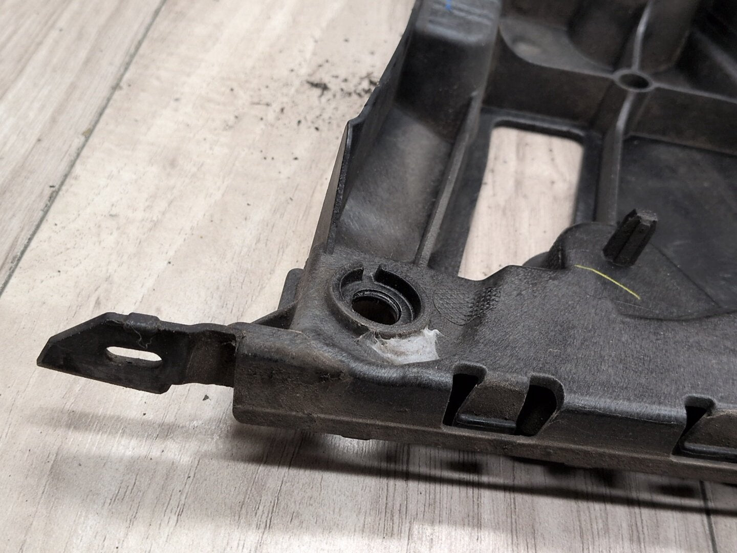2019-2026 BMW 330i G20 Rear Left Driver Bumper Support Bracket 7427967