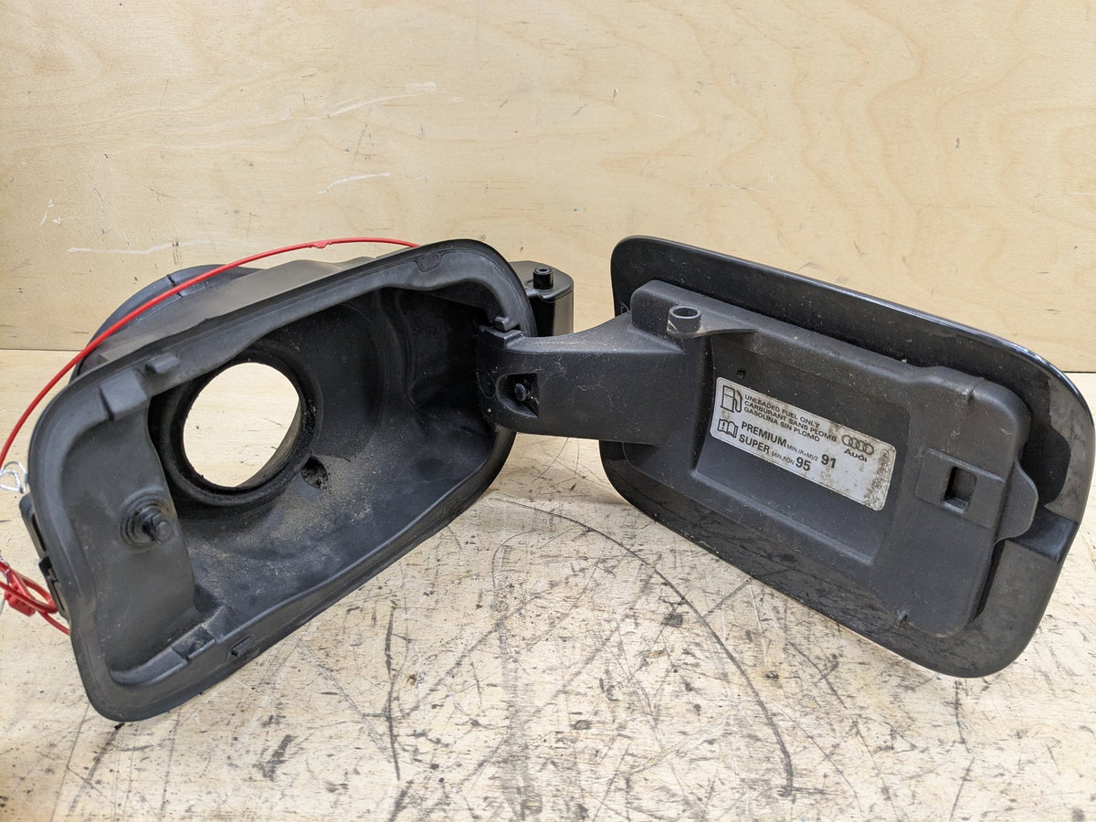 2012-2018 Audi A6 C7 Gas Cover Assembly 4G0809906 OEM