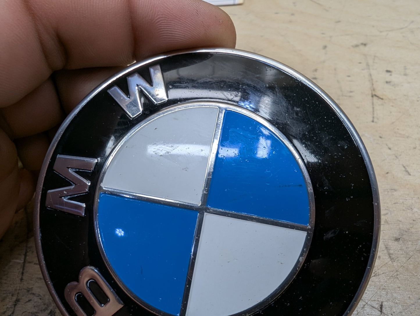 OEM BMW G01 G05 G30 G45 G60 G90 X3 X5 Hood Trunk Emblem Badge Symbol Logo 82mm