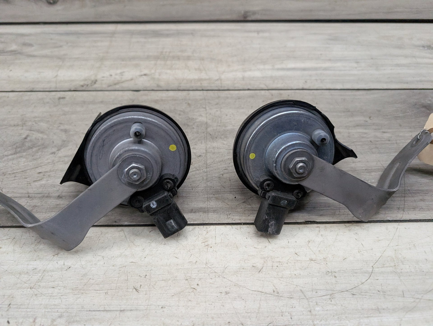 2018 - 2023 BMW X3 G01 Alarm Horns SET 7404430 B58B30M0