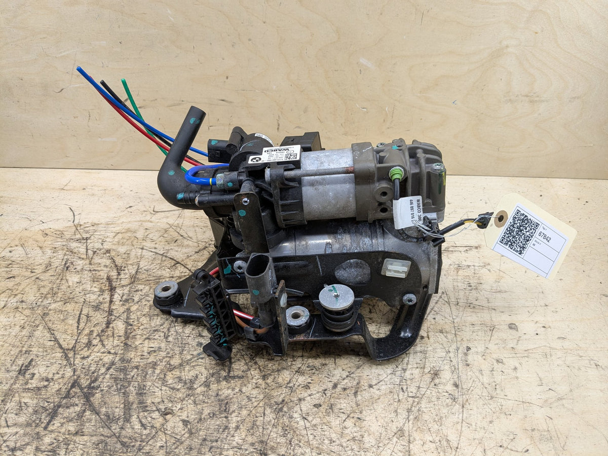 16-22 OEM BMW G11 G12 740 750 M760 Air Suspension Compressor Pump Module Motor