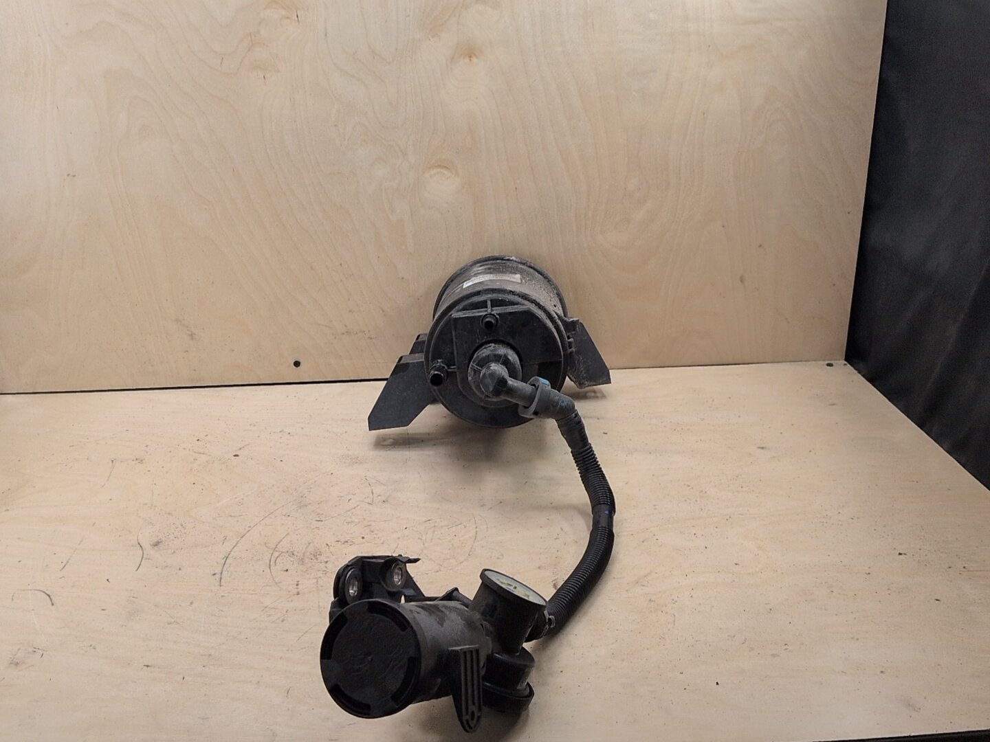 OEM BMW G01 G02 F97 X3 X4 Charcoal Filter Fuel Tank Vapor Evaporator Canister