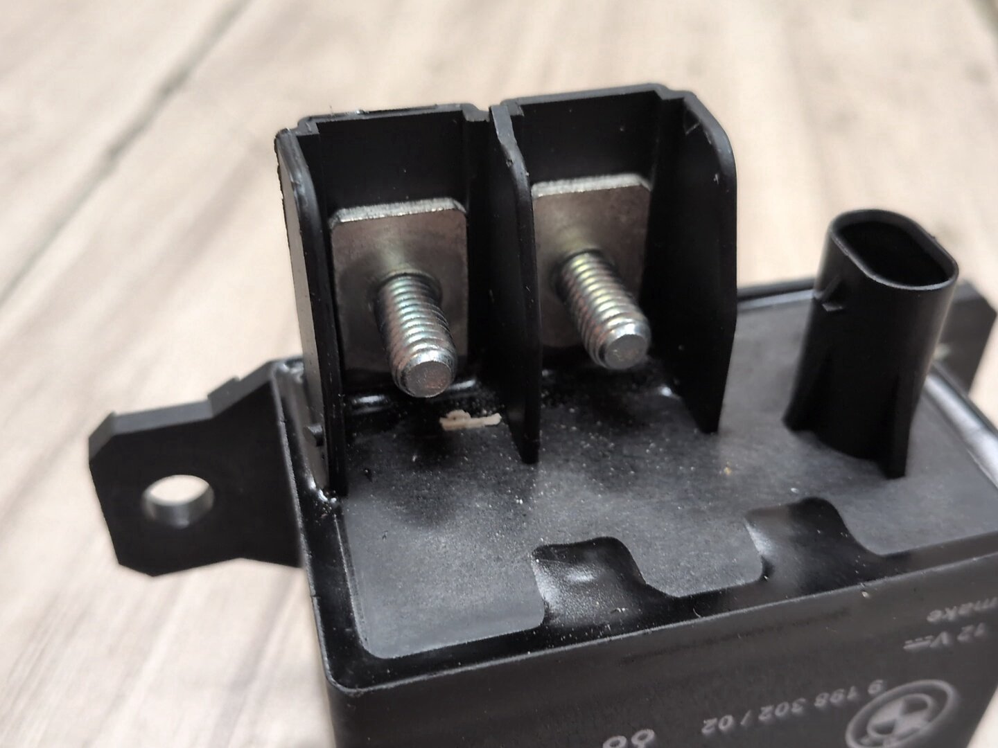 OEM BMW F10 F13 F02 F30 F32 F80 F82 F85 M3 M4 M6 Cooling Fan Relay Control 130A