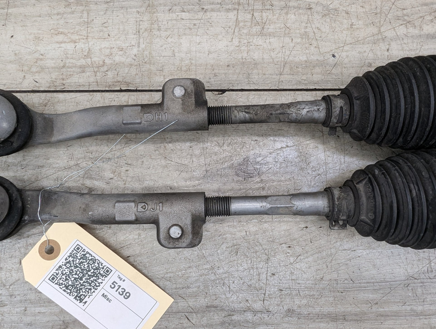 2014 - 2019 BMW 340 F34 Left Right Tie Rod W/ Boot SET 6792029 B58B30M0