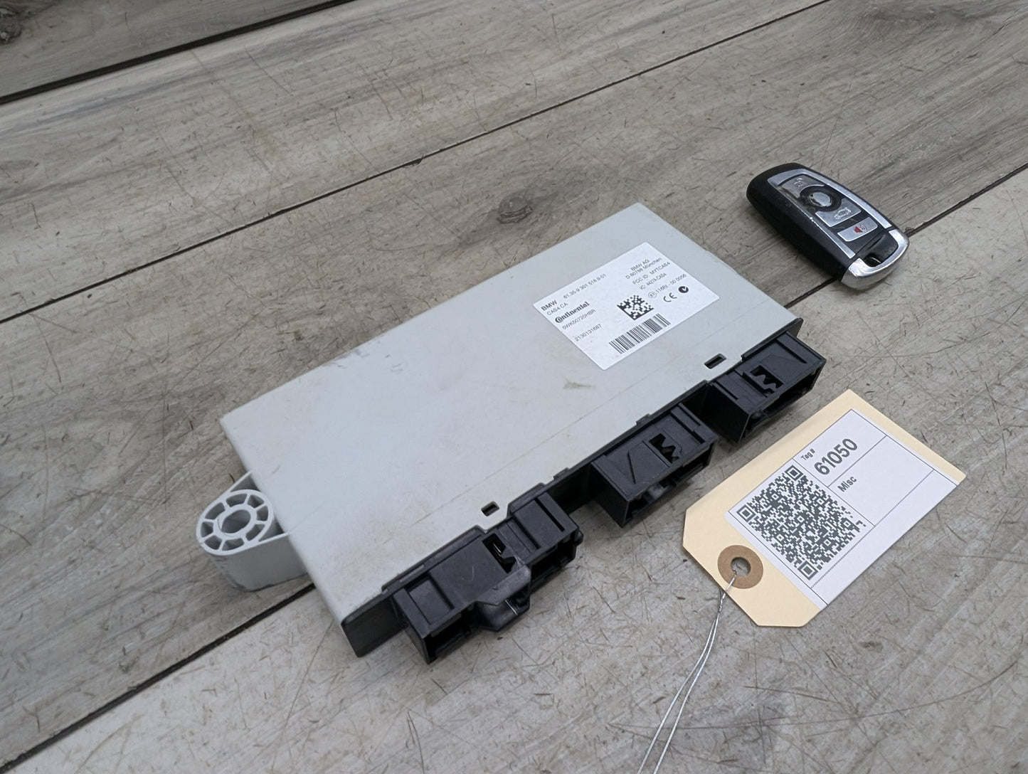 2009-2015 BMW 750Li F02 CAS Comfort Car Access System Module w/ Key 9301518