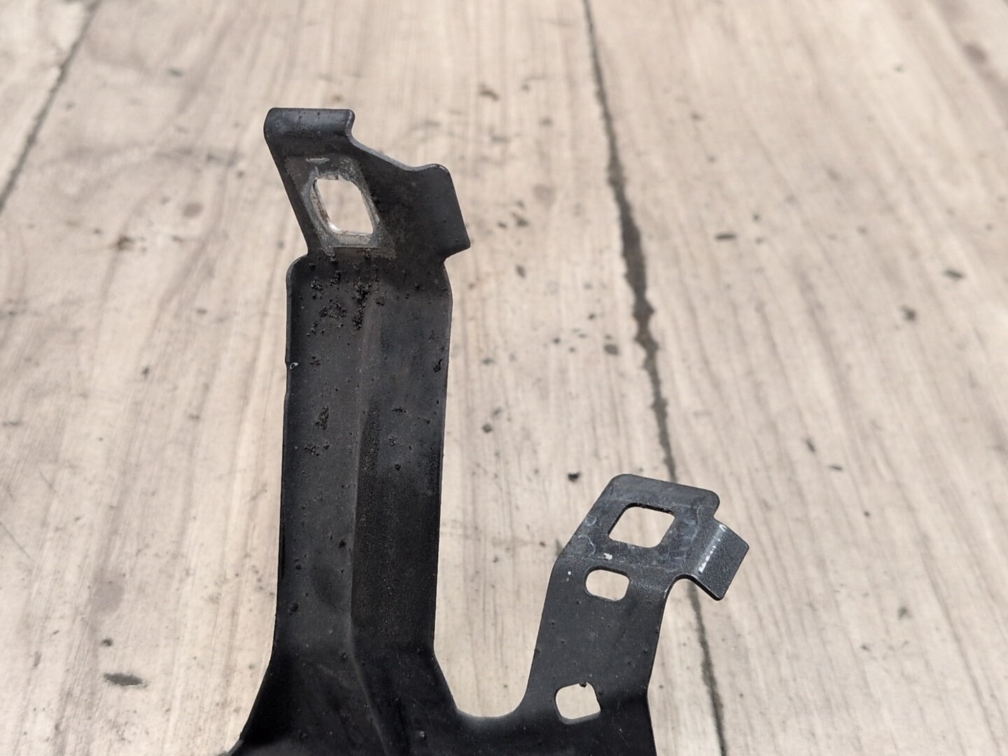 12-20 OEM BMW F30 F32 F33 F36 Front Left Driver Fender Wing Holder Bracket SET