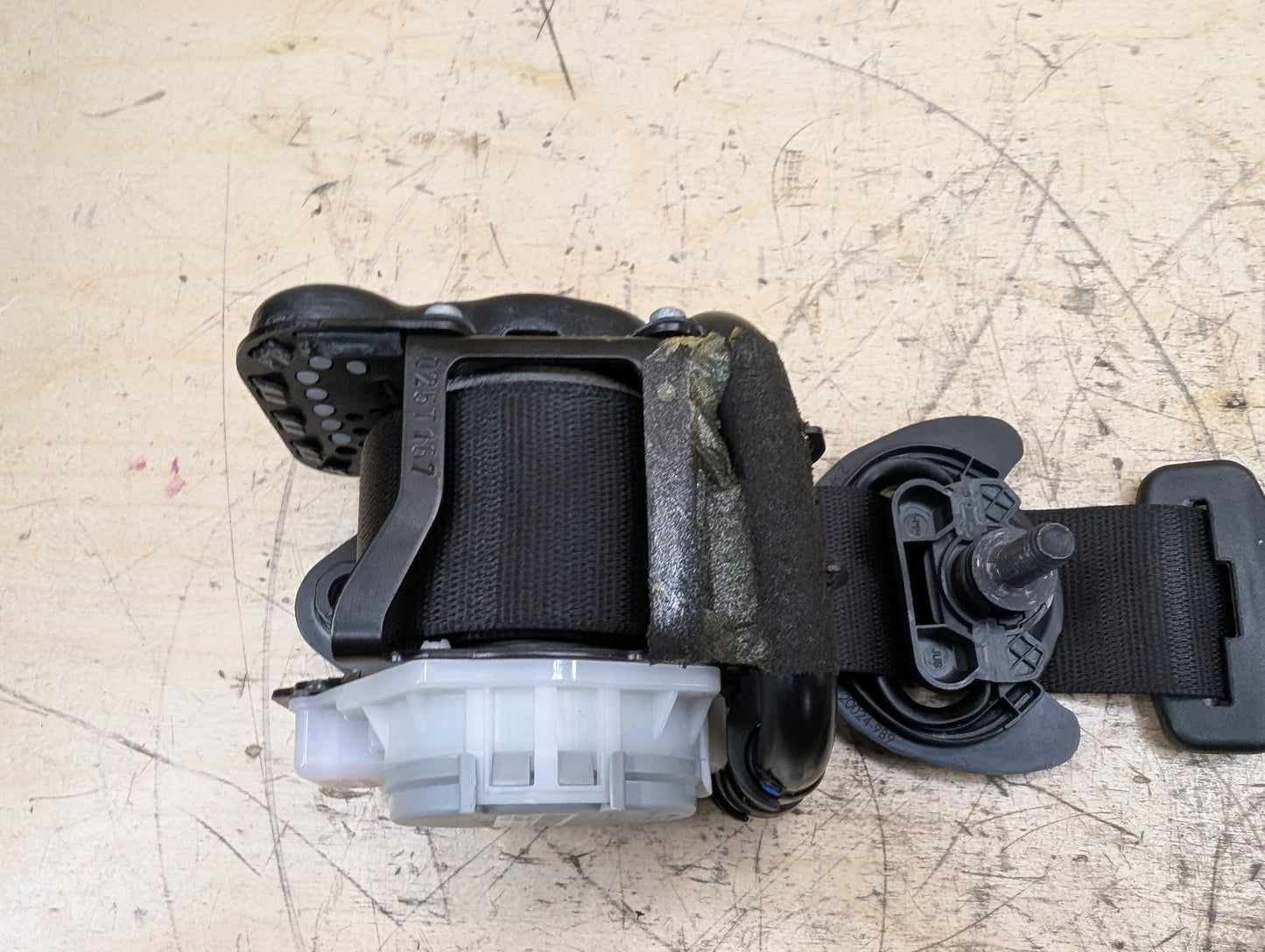OEM BMW F25 X3 F26 X4 Front Right Passenger Seat Belt Seatbelt Retractor Black