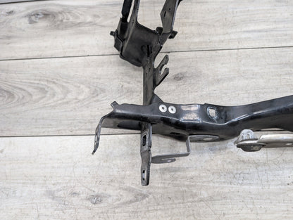 2017-2023 BMW 530i G30 Right Passenger Headlight Bracket 7383858
