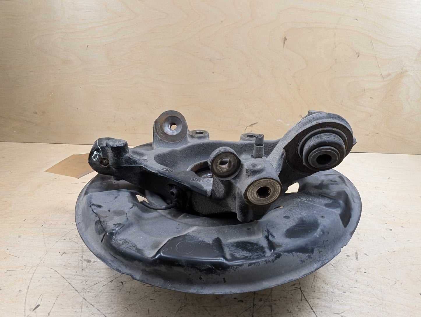 2012-2018 BMW 320i F30 Rear Left Driver Spindle Knuckle w/ Bearing 6792521