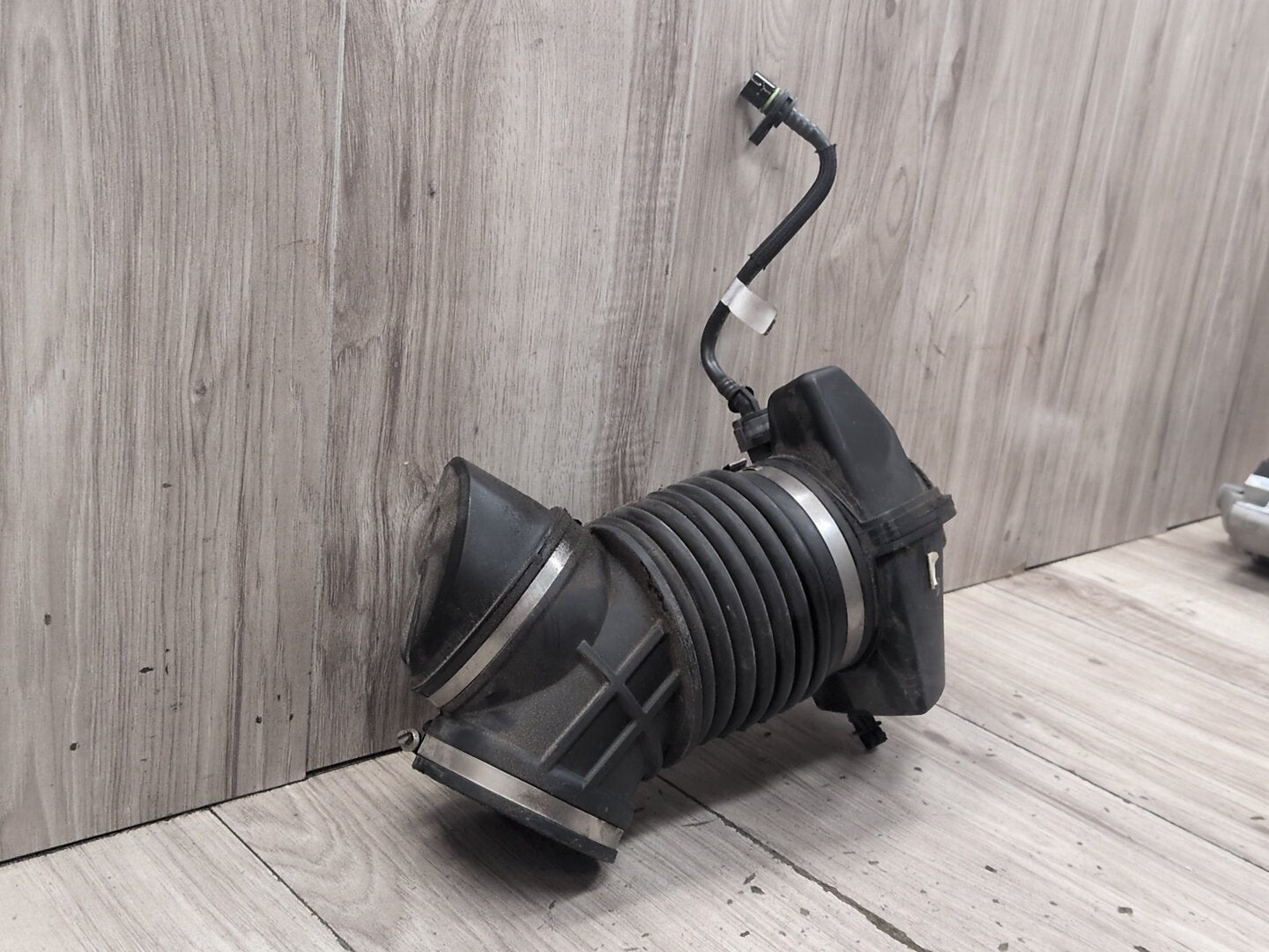 OEM BMW G20 G22 G23 G26 M340 M440 Engine B58 Filtered Air Intake Pipe Resonator