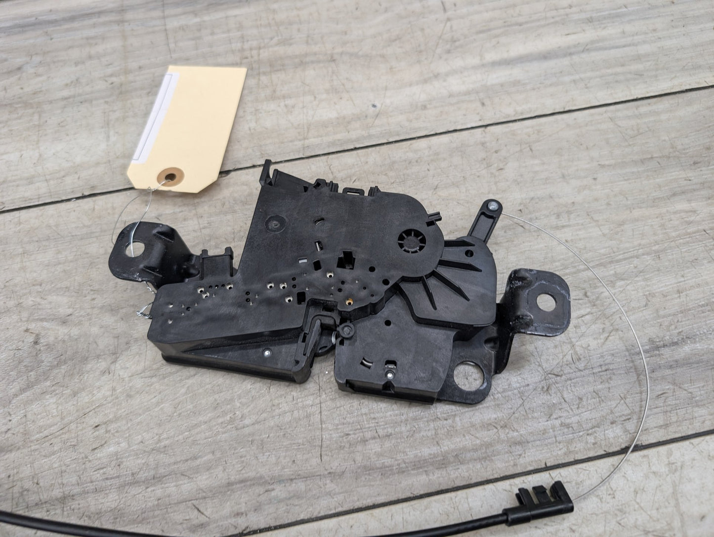 OEM BMW F44 F90 G20 G22 G26 G30 G42 G80 G82 Trunk Lid Latch Lock Opener Actuator