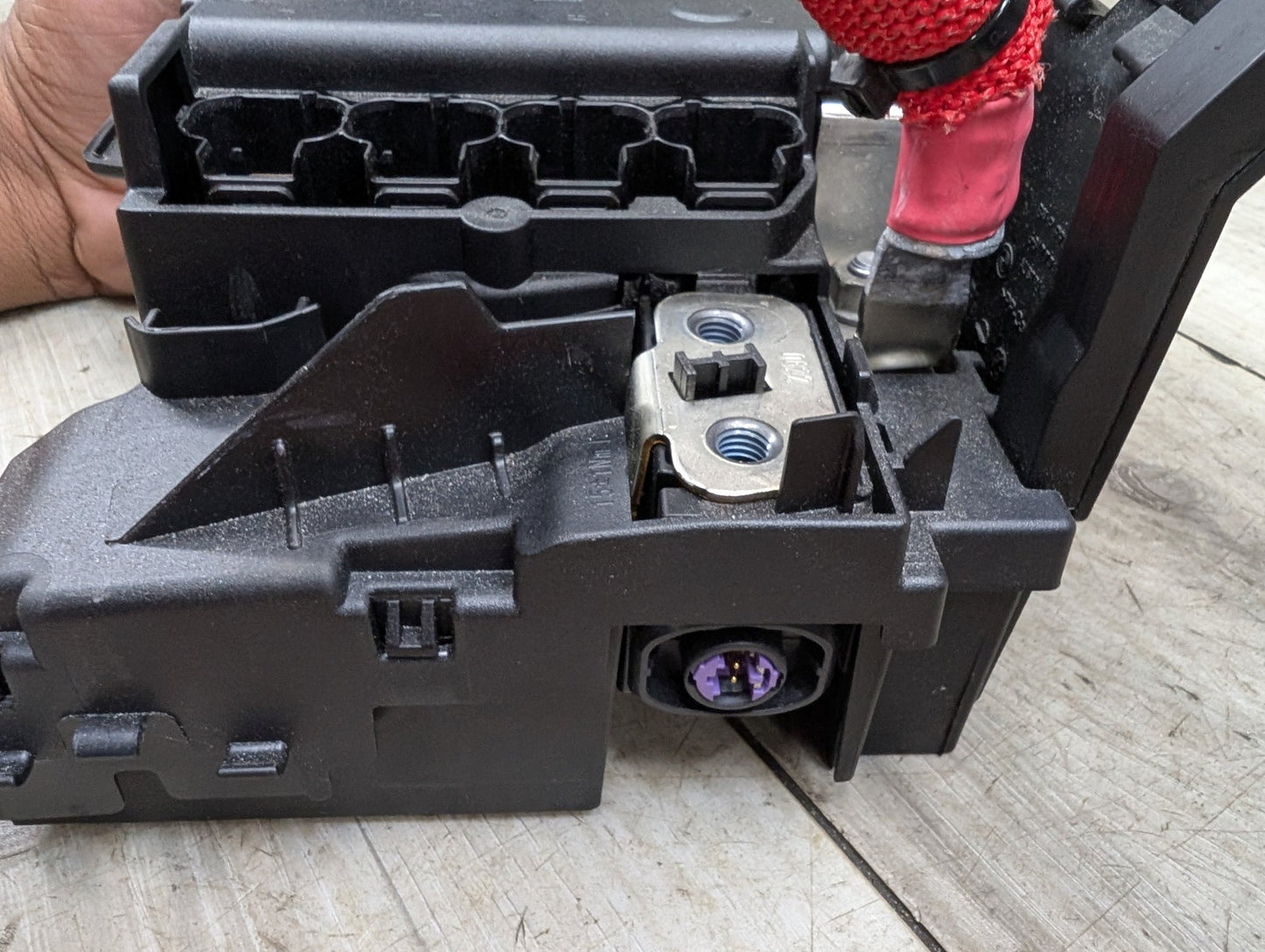 18-21 OEM BMW F97 F98 G01 G02 X3 X4 Rear Trunk Positive Battery B+ Junction Box