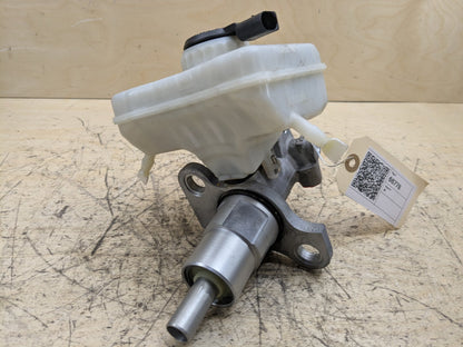 2012-2018 Audi A6 C7 Master Brake Fluid Reservoir 8K0611301A OEM