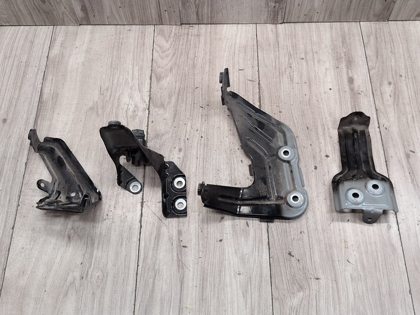 18-24 OEM BMW G01 G02 F97 X3 X4 Right Passenger Fender Wing Holder Bracket SET