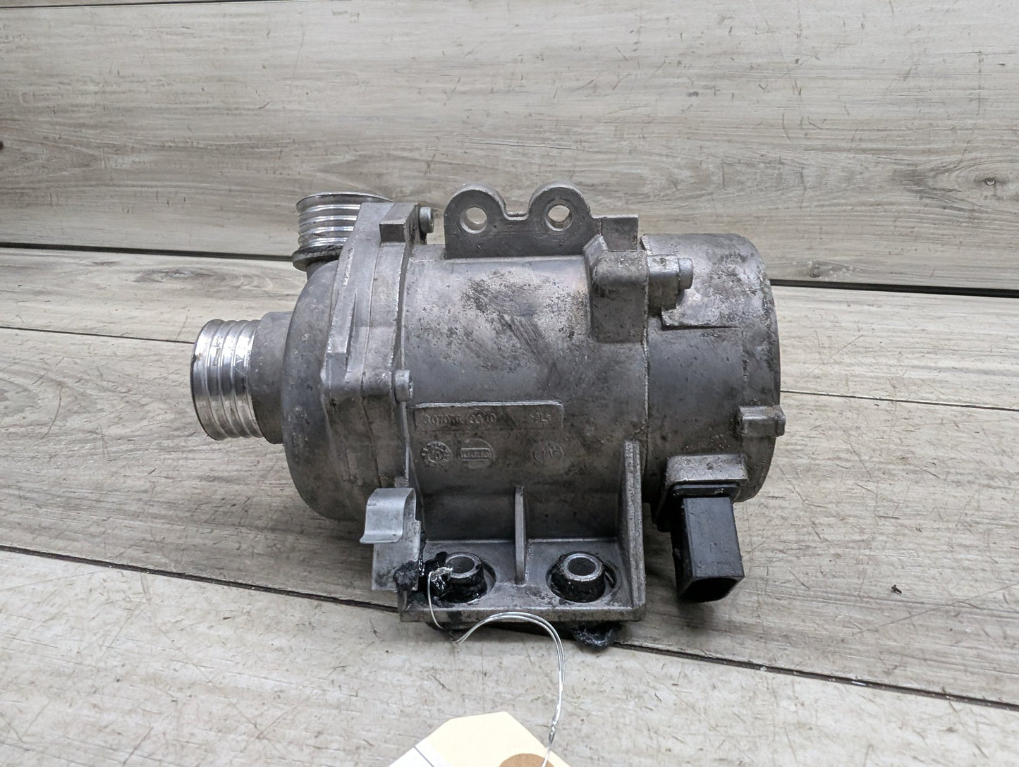 OEM BMW E82 E90 E92 E93 128 328 Engine N52 Auxiliary Electric Water Pump Cooling
