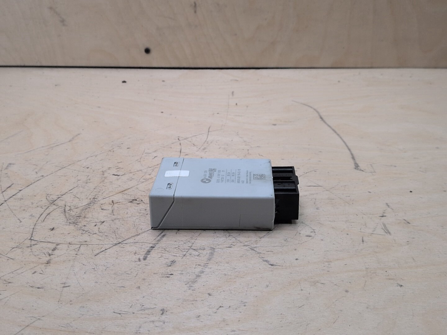 2016-2022 BMW 750i G12 Steering Column Control Module 6881835
