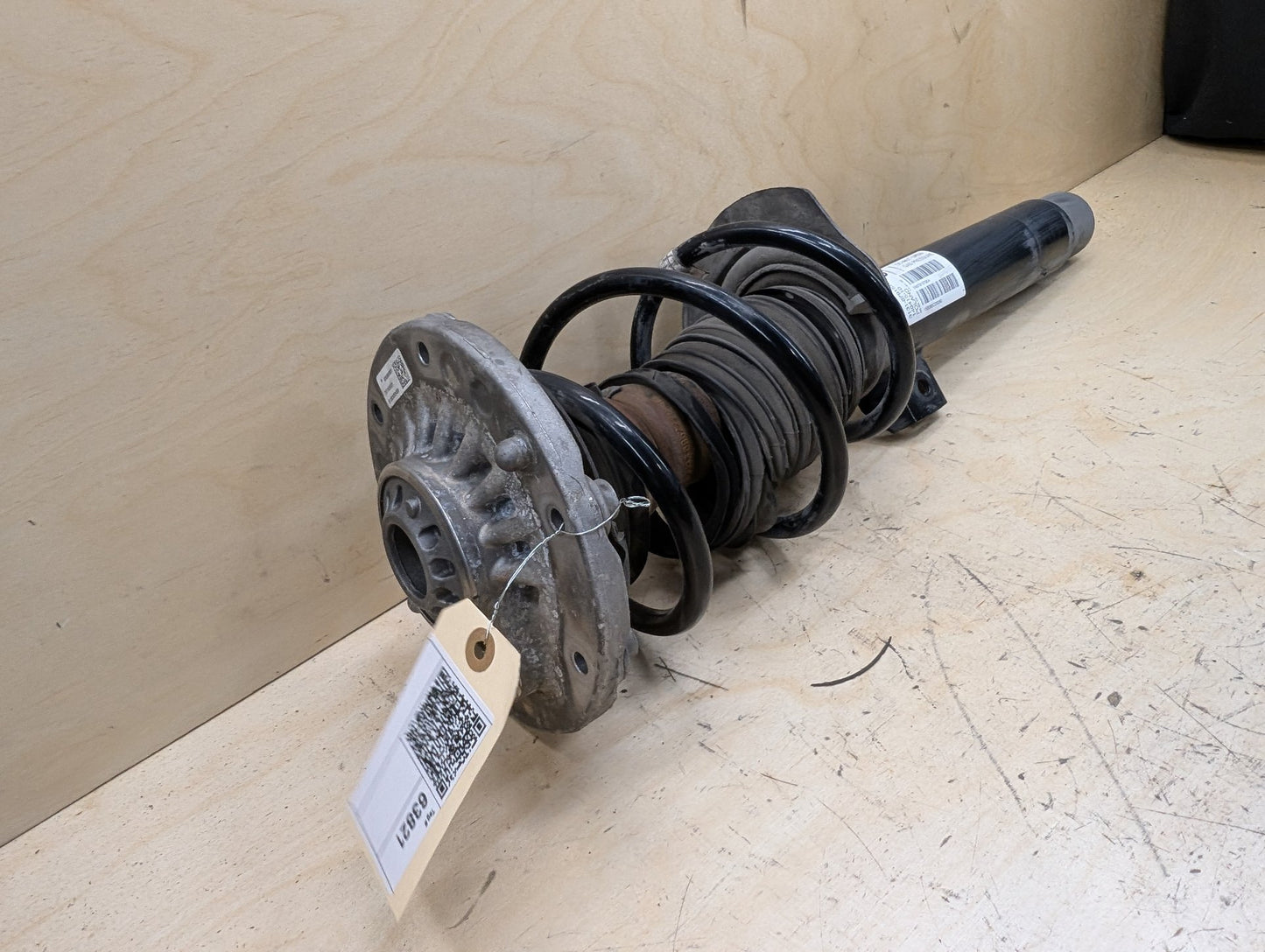 2012-2018 BMW 320i F30 - Front Left or Right Spring Strut Shock Absorber PN: 6791579
