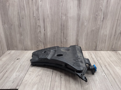 OEM BMW G12 G30 540 M550 750 M760 Windshield Wiper Washer Reservoir Tank Pump