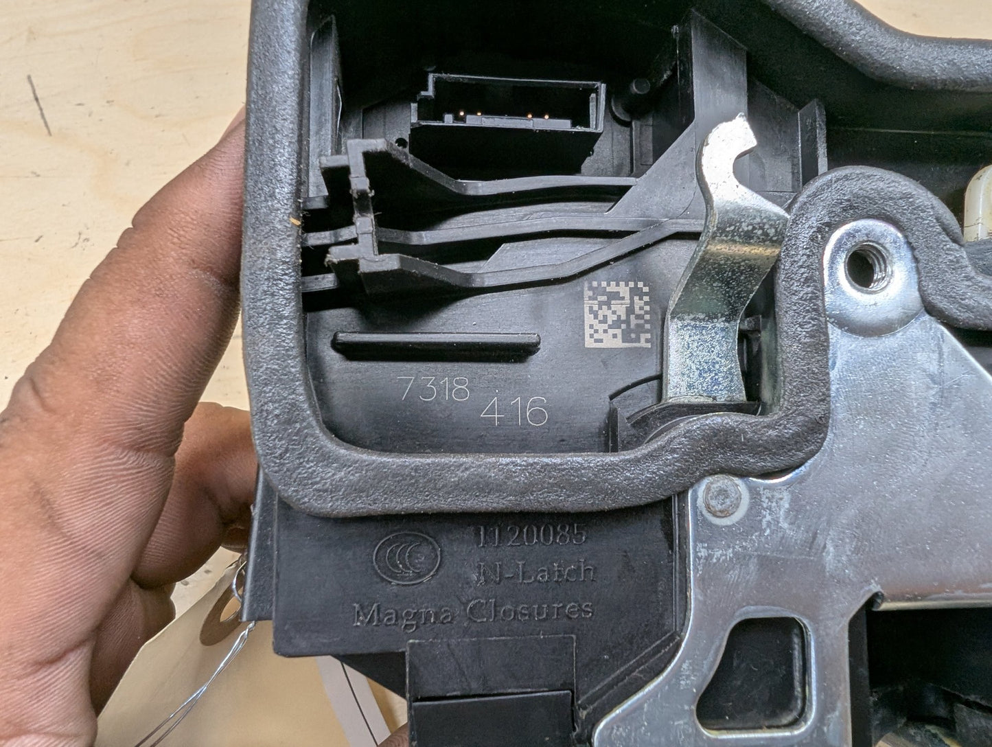 2011-2016 BMW X3 F25 Front Right Passenger Door Latch Lock Actuator 7318416
