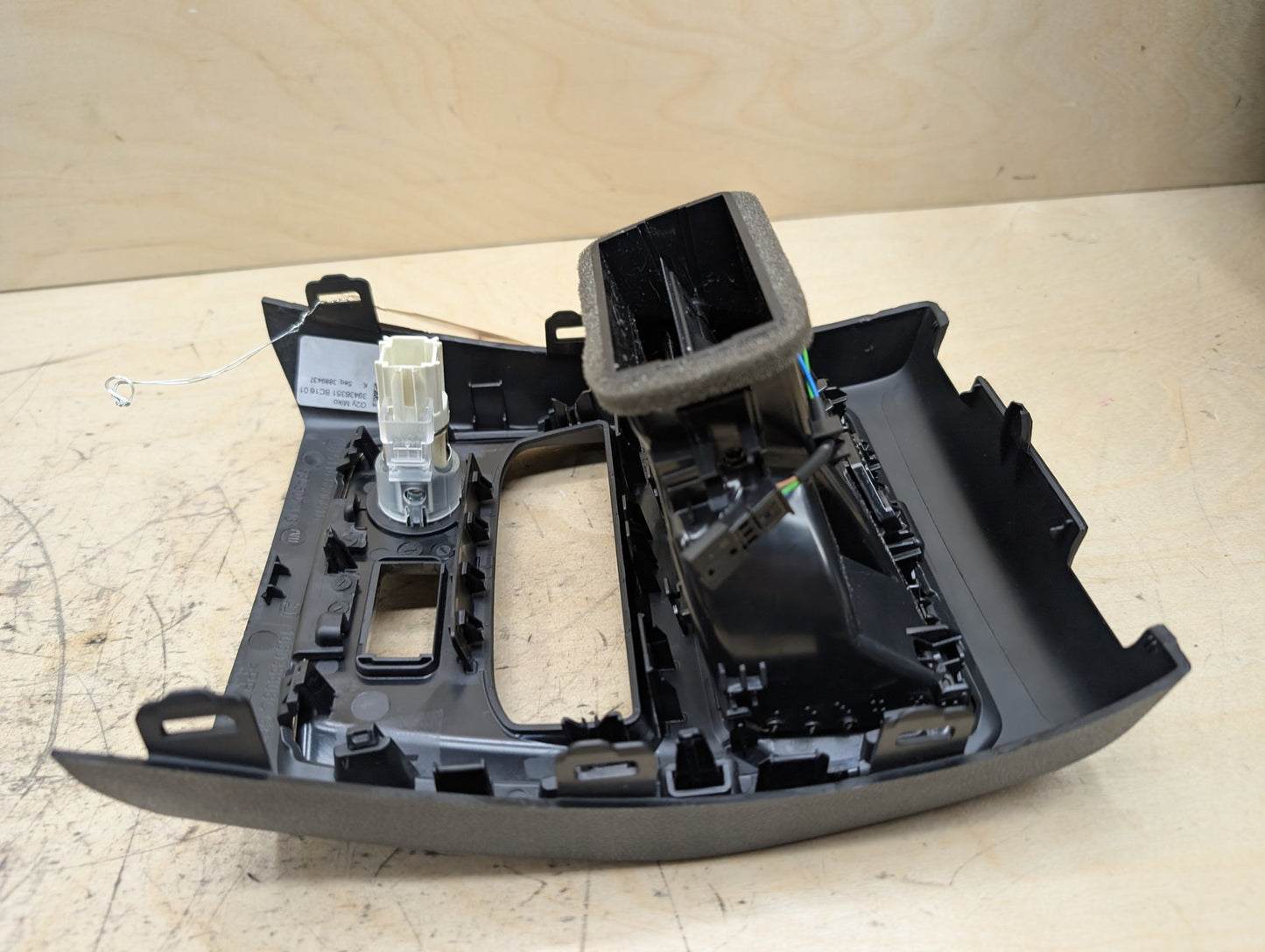 19-23 OEM BMW G20 330 M340 Rear Air Vent Panel Trim Cover Black