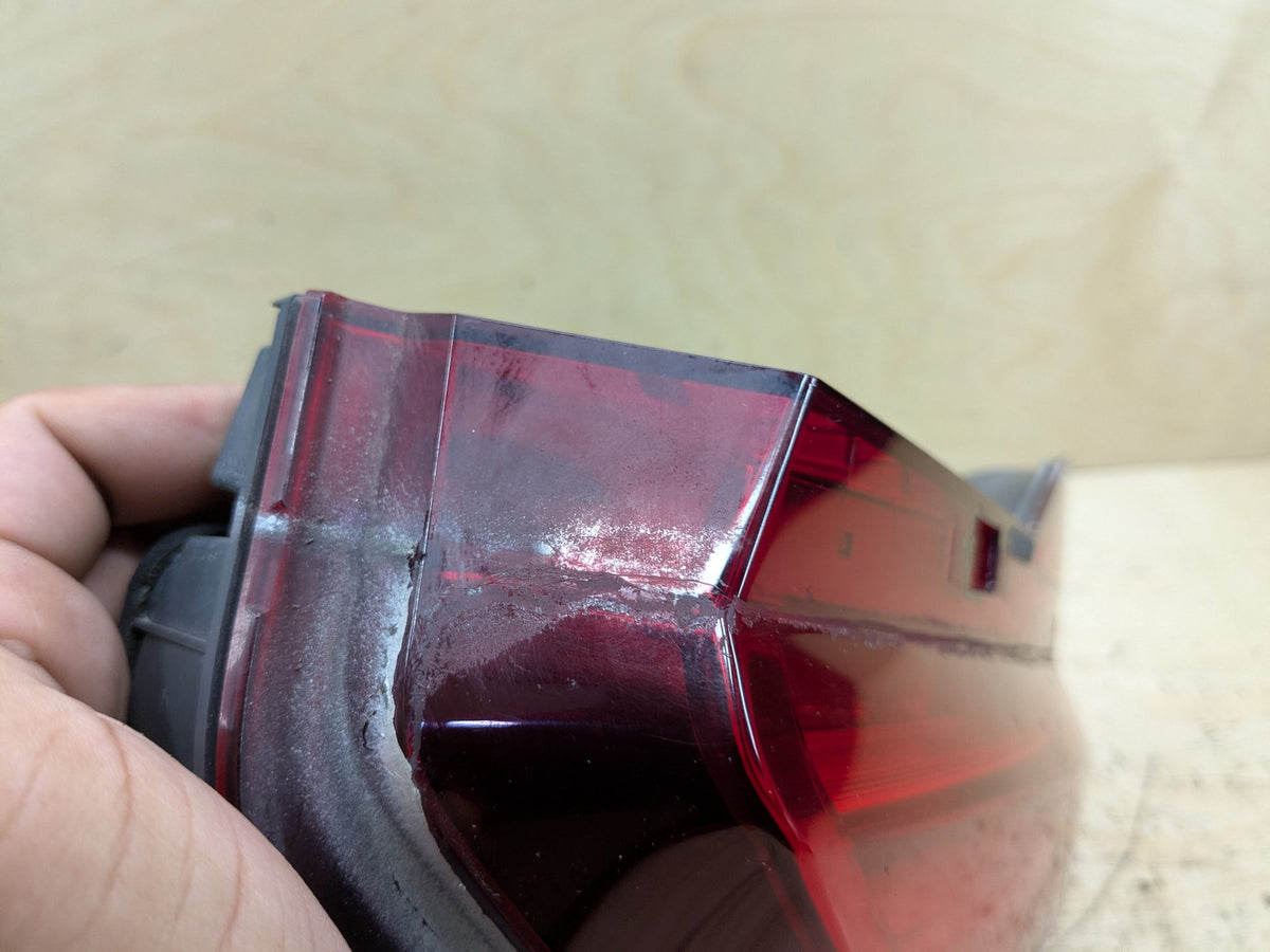 16-19 OEM BMW G11 G12 740 750 Rear Right Passenger Trunk Inner Stop Tail Light
