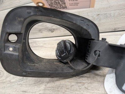 2009-2017 Audi Q5 8R Fuel Gas Tank Filler Cap 8R0809999B OEM