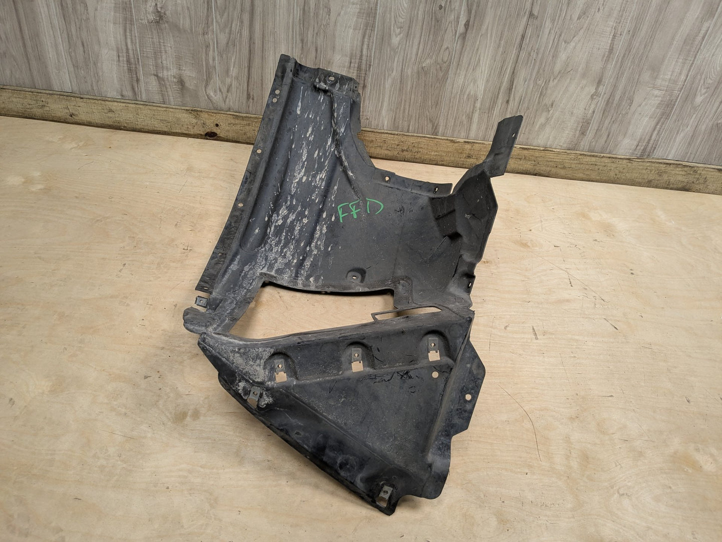 2007-2013 BMW X5 E70- PN: 7169411