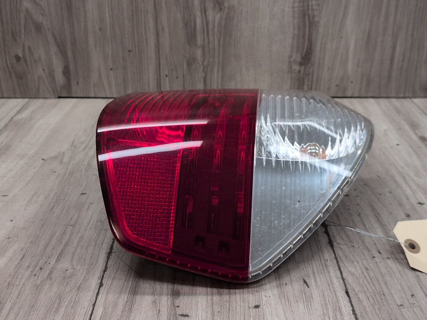 2004-2010 BMW X3 E83 Rear Right Passenger Outer Tail Light 7162212