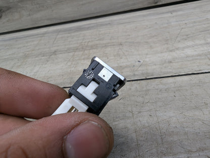 2016-2022 BMW 750Li G12 AUX/ USB Charger Port Socket 9368857 OEM