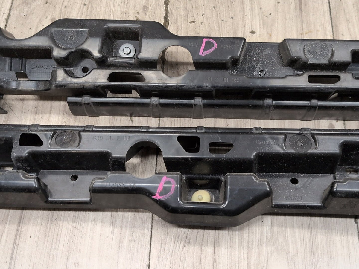 2017-2023 BMW M550i G30 Left Driver Side Skirt Rocker Panel Brackets SET 7387347 OEM