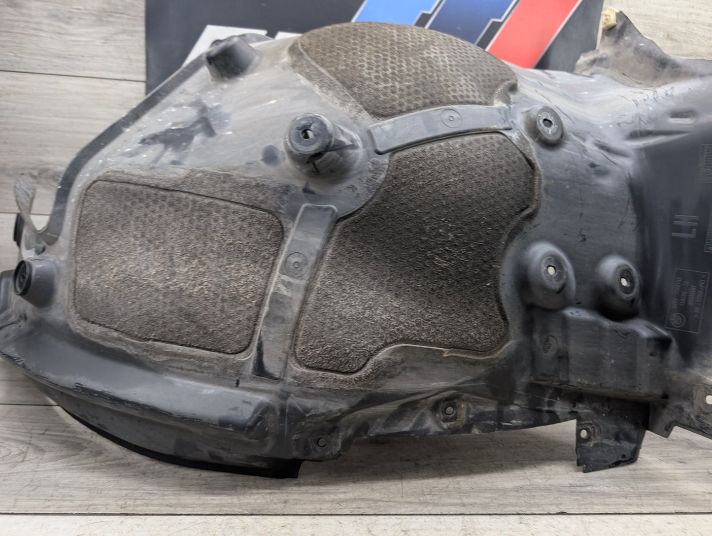 OEM BMW G30 530 540 M550 M SPORT Front Left Driver Fender Liner Splash Shield
