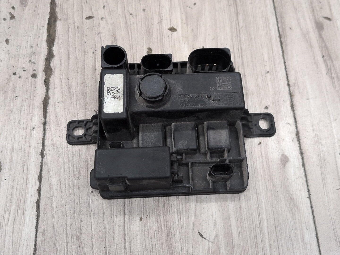 OEM BMW F10 F22 F30 F32 F33 F36 Integrated Power Supply Fuse Control Module N20
