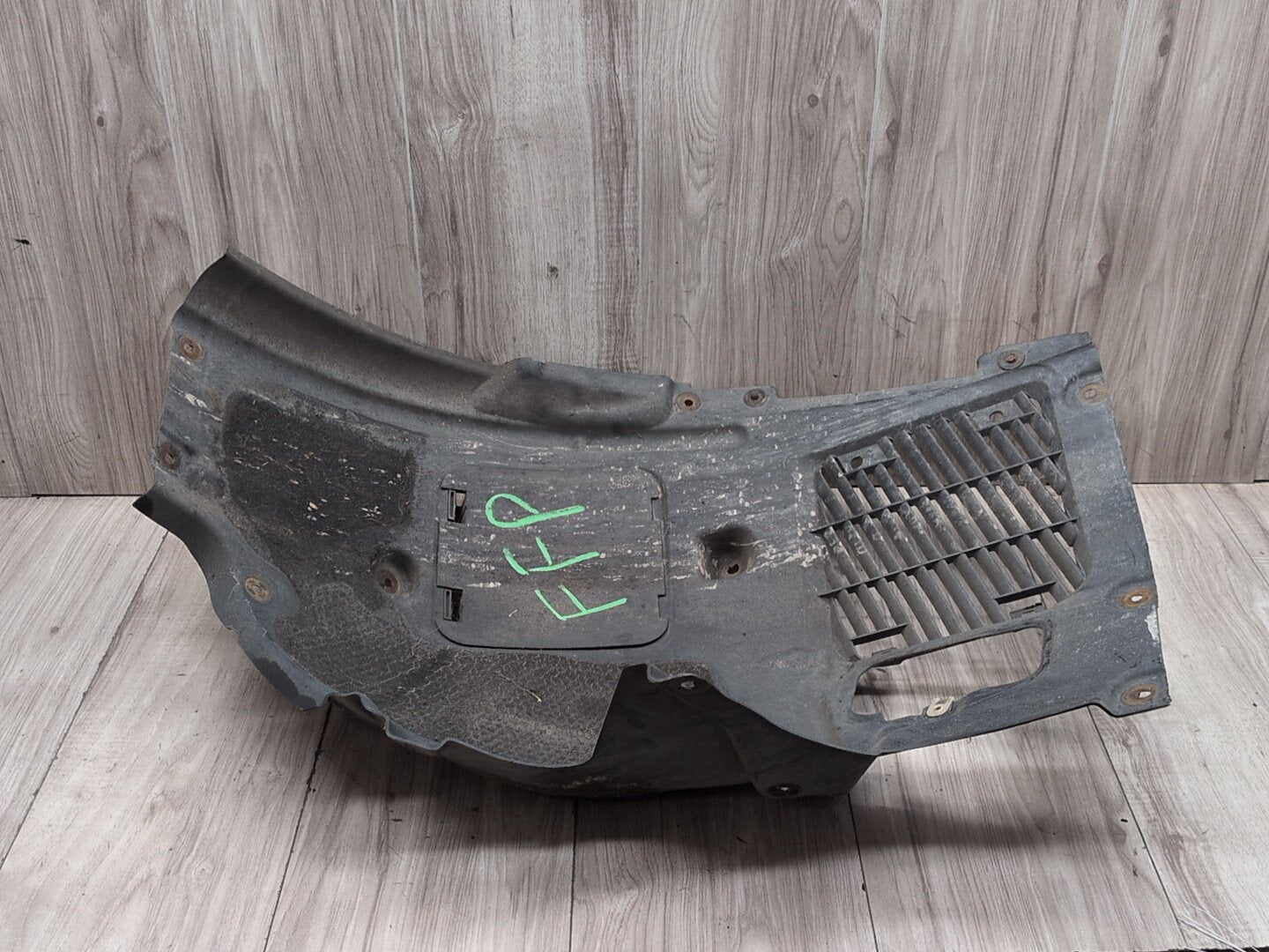 2016-2022 BMW 750i G12 Front Right Passenger Wheel Fender Liner Splash Guard 7340199 OEM