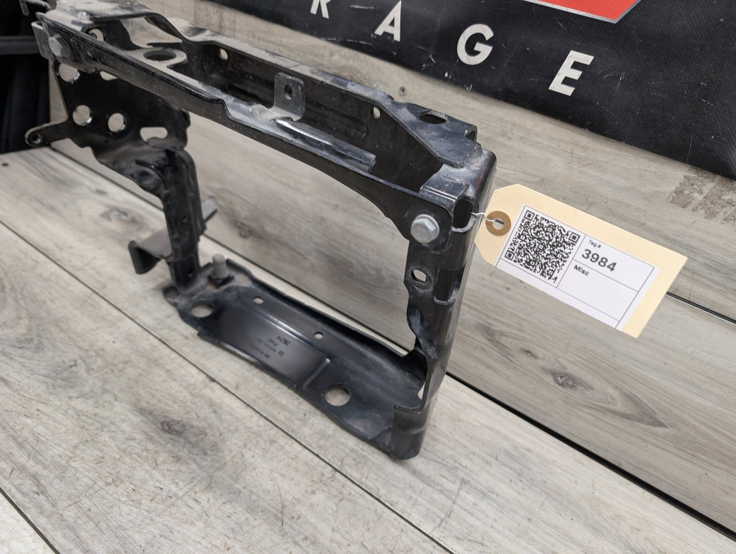 OEM BMW G20 G22 G23 G26 Front Right Passenger Radiator Reinforcement Bracket