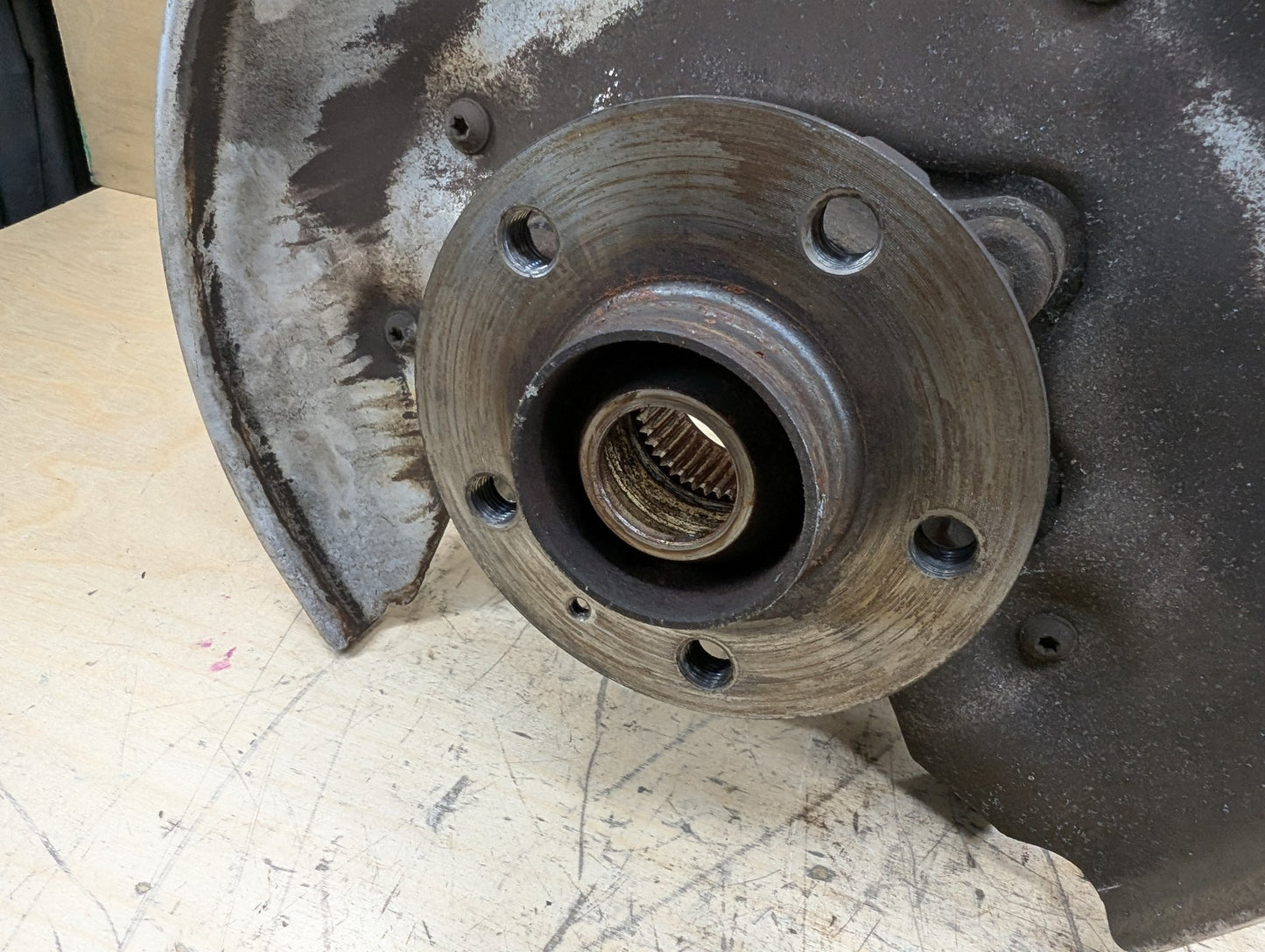 2011-2017 Audi RS5 8T Rear Left Driver Spindle Knuckle w/ Bearing 8K0505431AS OEM