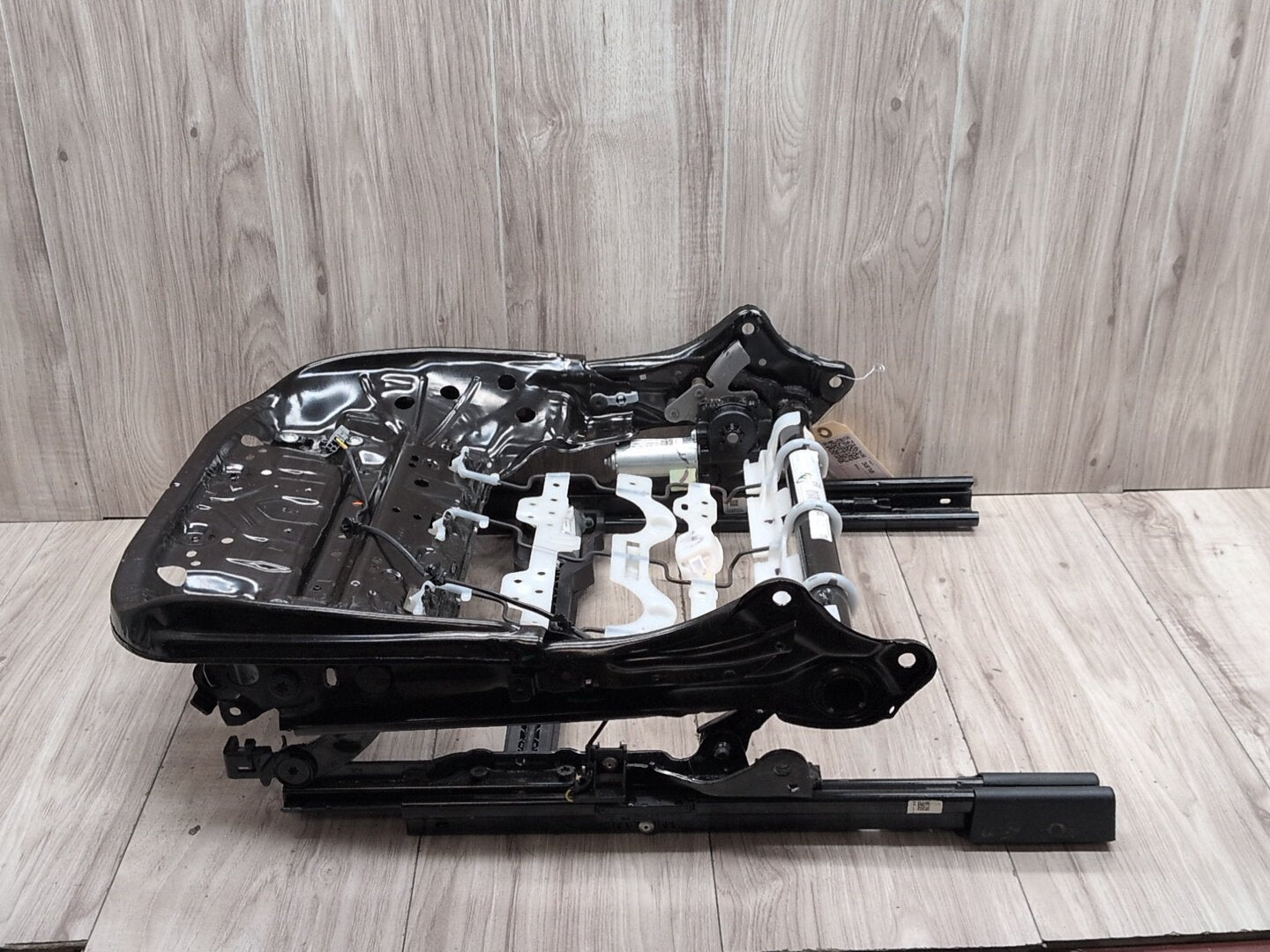 2019-2026 BMW 330i G20 Front Right Passenger Seat Lower Track Frame Assembly 3326576