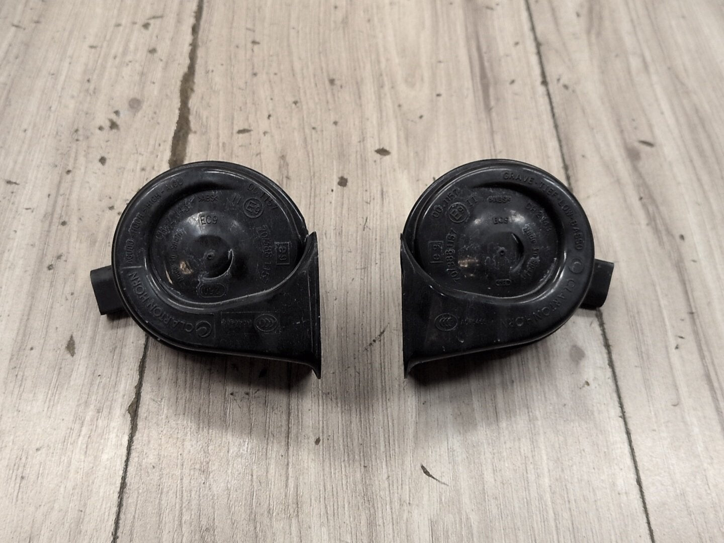 2012-2018 BMW M6 F06 Alarm Horns SET 7284482