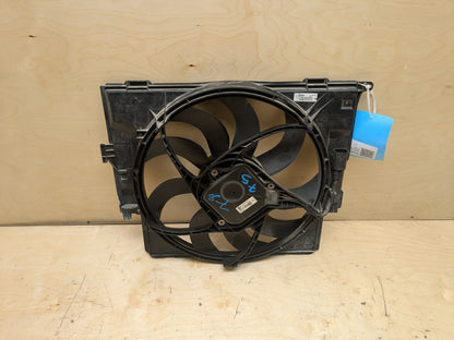 2012-2018 BMW 320i F30 Radiator Fan Shroud Housing w/ Motor 8641963